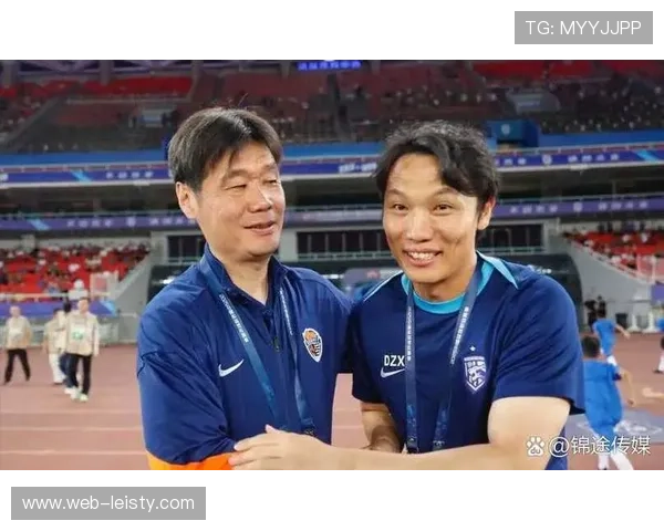 36岁少帅邓卓翔临场调整显成效 武汉三镇客场大连终结连败